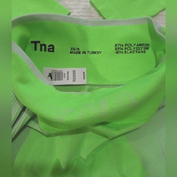 TNA 'Ventura - Neon Paradise' Top & Leggings - Picture 3 of 6